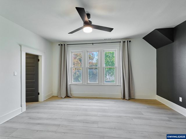 795 Corby St, Woodburn, OR 97071