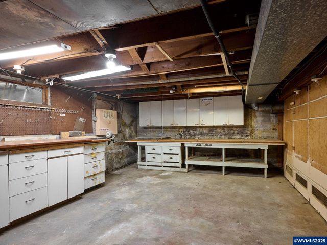 795 Corby St, Woodburn, OR 97071