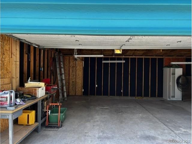 1209 Newark St, Aurora, CO 80010