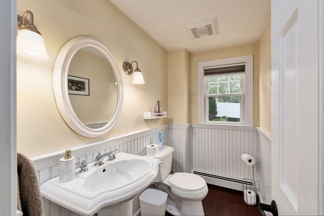 15 Palmer Rd, Beverly, MA 01915
