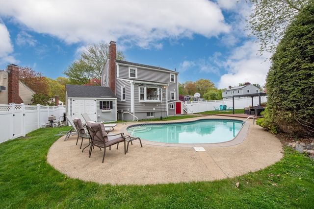 15 Palmer Rd, Beverly, MA 01915