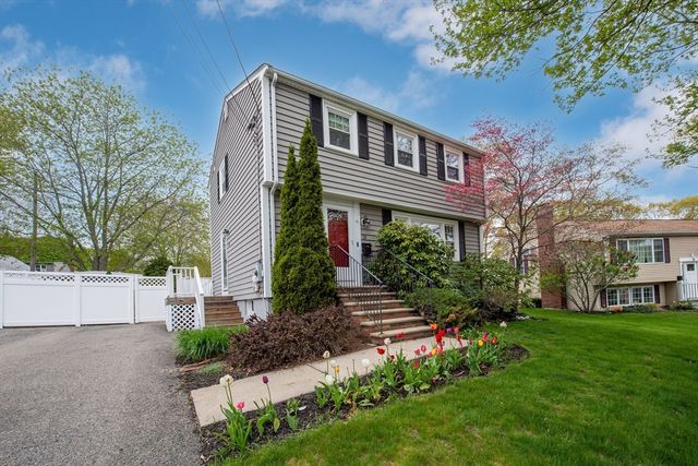 15 Palmer Rd, Beverly, MA 01915