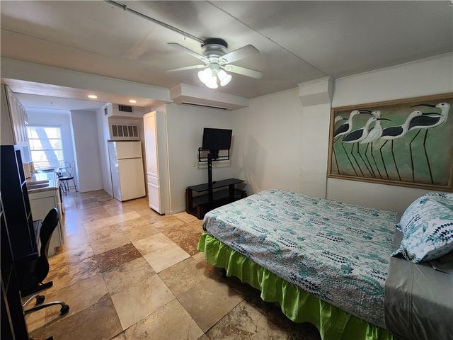 14300 S Padre Island Dr 16, Corpus Christi, TX 78418