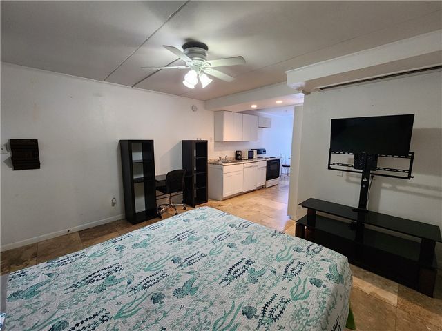 14300 S Padre Island Dr 16, Corpus Christi, TX 78418