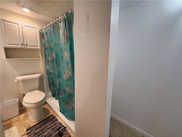 14300 S Padre Island Dr 16, Corpus Christi, TX 78418