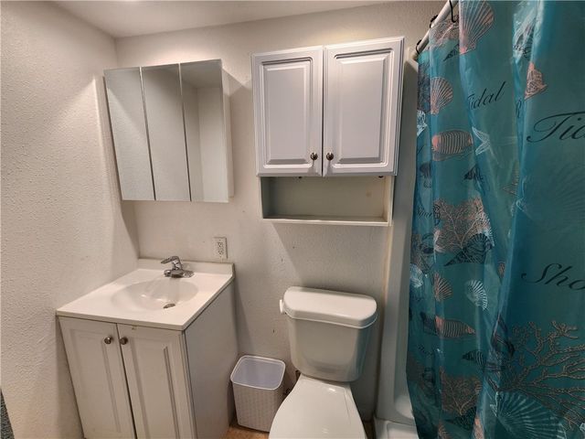 14300 S Padre Island Dr 16, Corpus Christi, TX 78418