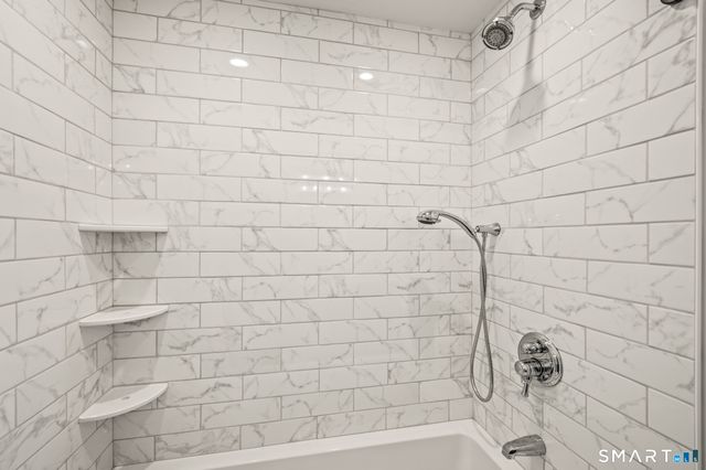 196 Brace Road, West Hartford, CT 06107