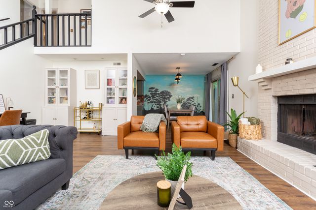 7612 Farm View Circle E, Indianapolis, IN 46256