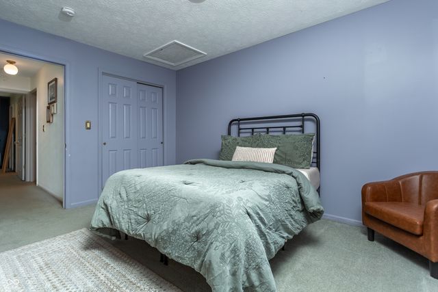 7612 Farm View Circle E, Indianapolis, IN 46256