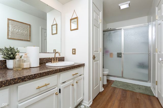 7612 Farm View Circle E, Indianapolis, IN 46256