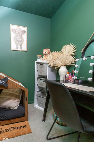 7612 Farm View Circle E, Indianapolis, IN 46256