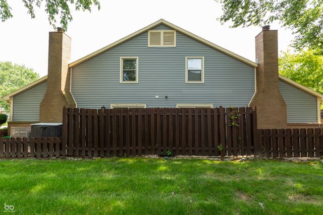 7612 Farm View Circle E, Indianapolis, IN 46256