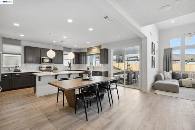 1528 Millennium Way, Fairfield, CA 94533