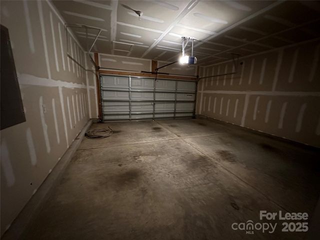 141 Four Seasons Way, Mooresville, NC 28117