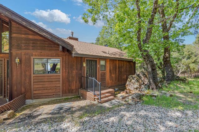 3120 Iron Mine Rd, Auburn, CA 95602