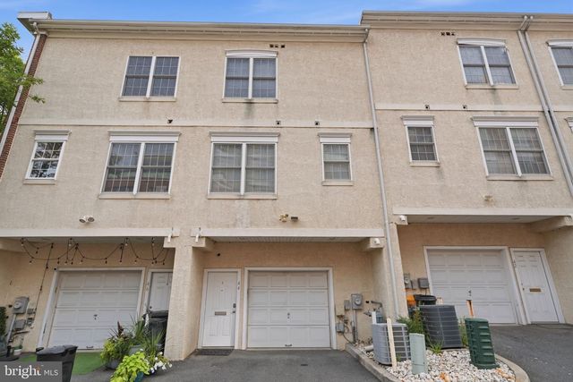 44 LIVINGSTON ST, Trenton, NJ 08611