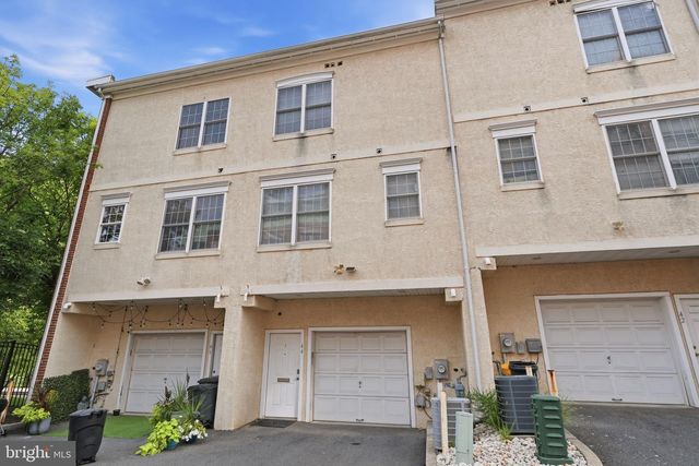 44 LIVINGSTON ST, Trenton, NJ 08611