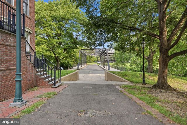 44 LIVINGSTON ST, Trenton, NJ 08611