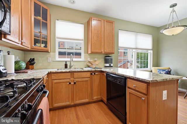 44 LIVINGSTON ST, Trenton, NJ 08611