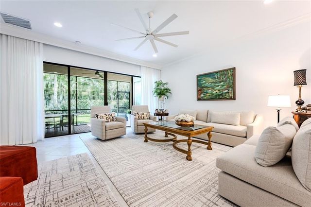 13670 MANDARIN CIR, Naples, FL 34109