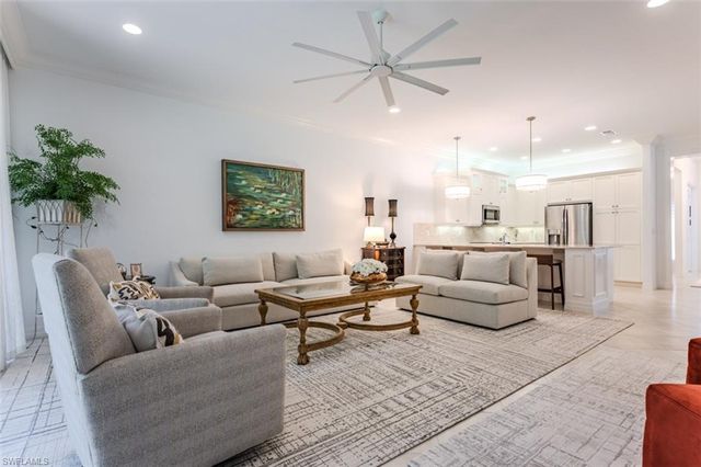 13670 MANDARIN CIR, Naples, FL 34109