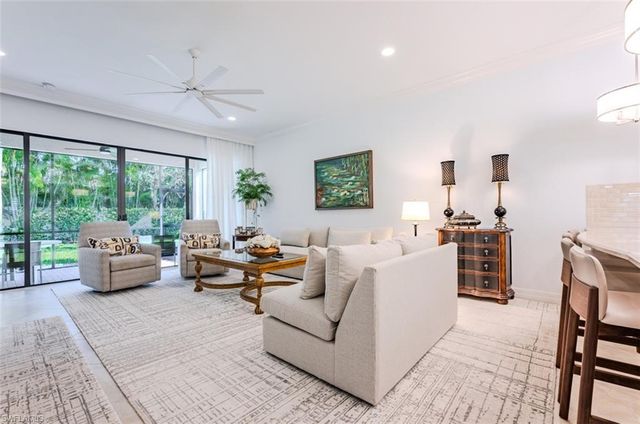 13670 MANDARIN CIR, Naples, FL 34109