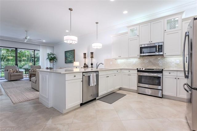 13670 MANDARIN CIR, Naples, FL 34109