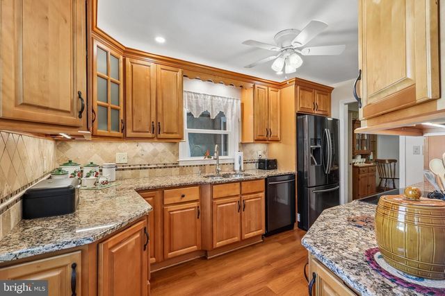 3 WINDSOR PL, Mount Holly, NJ 08060