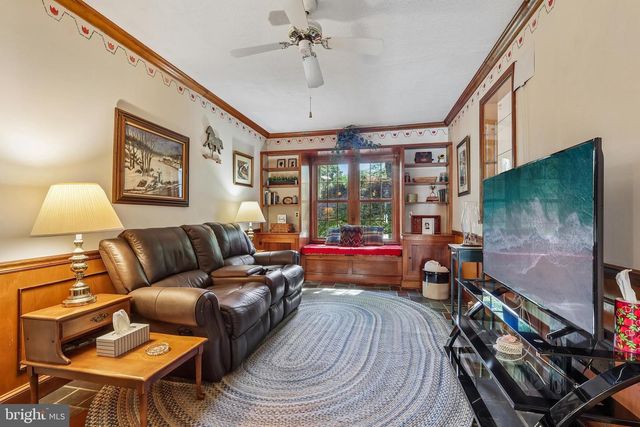 3 WINDSOR PL, Mount Holly, NJ 08060