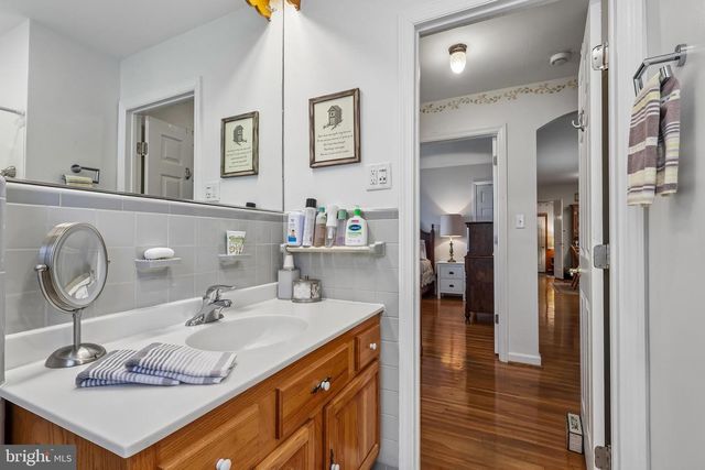 3 WINDSOR PL, Mount Holly, NJ 08060