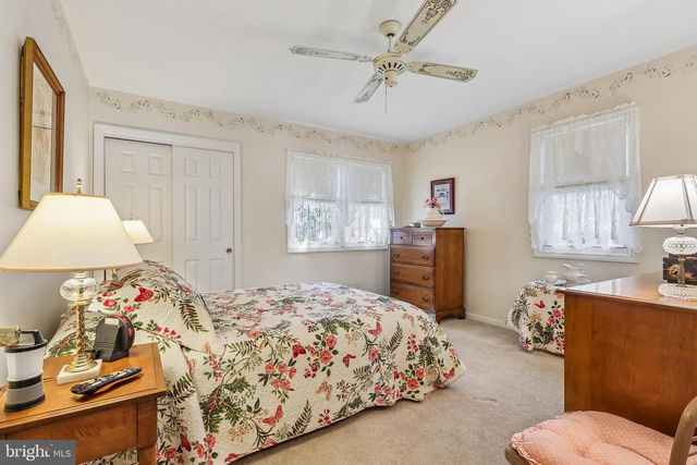 3 WINDSOR PL, Mount Holly, NJ 08060