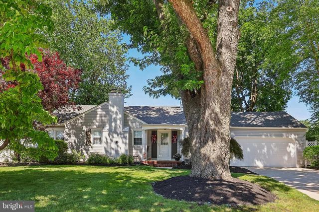 3 WINDSOR PL, Mount Holly, NJ 08060