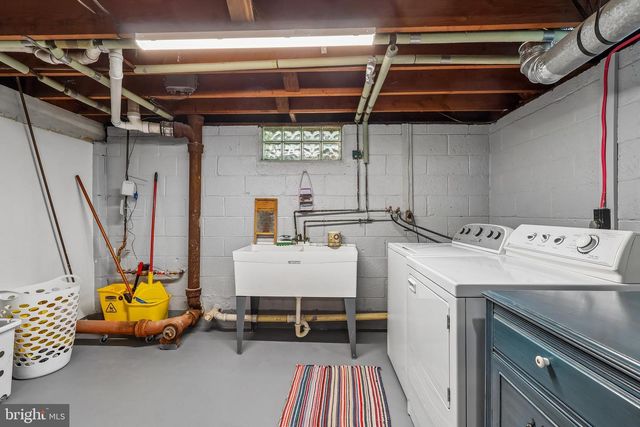 3 WINDSOR PL, Mount Holly, NJ 08060