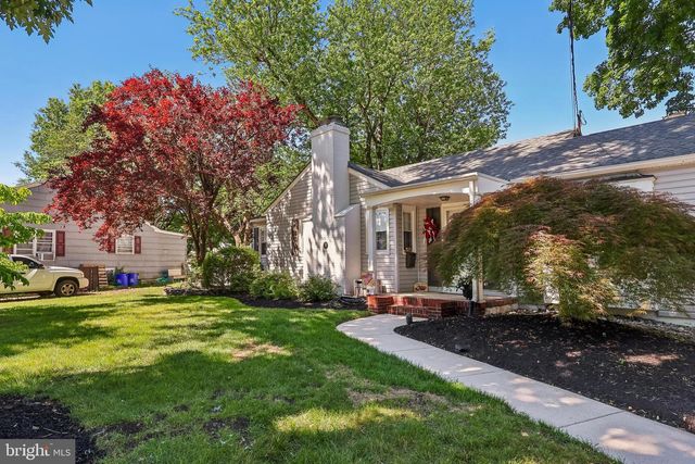3 WINDSOR PL, Mount Holly, NJ 08060