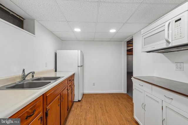 3 WINDSOR PL, Mount Holly, NJ 08060