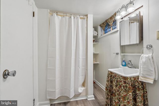 3 WINDSOR PL, Mount Holly, NJ 08060