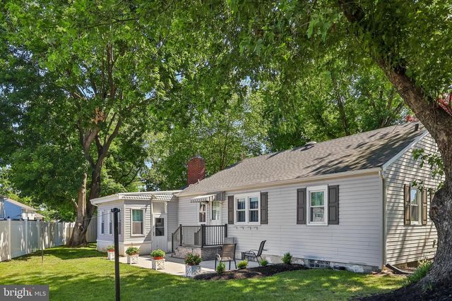 3 WINDSOR PL, Mount Holly, NJ 08060