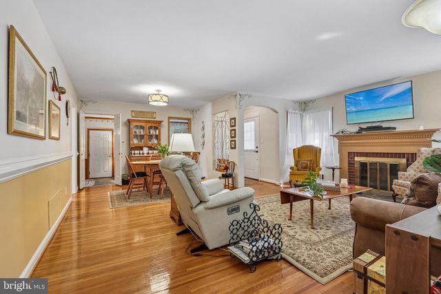 3 WINDSOR PL, Mount Holly, NJ 08060