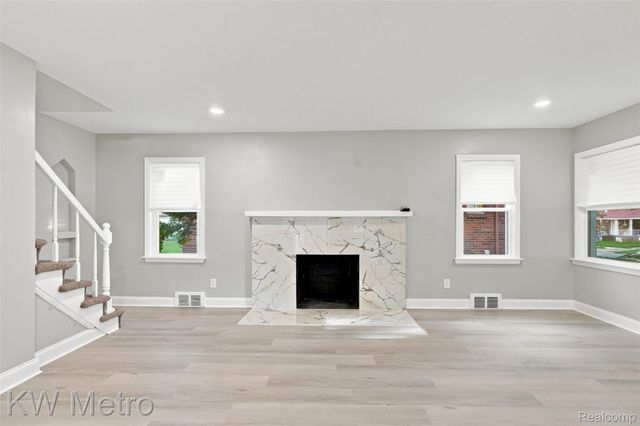 16141 Manor Street, Detroit, MI 48221