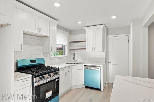 16141 Manor Street, Detroit, MI 48221