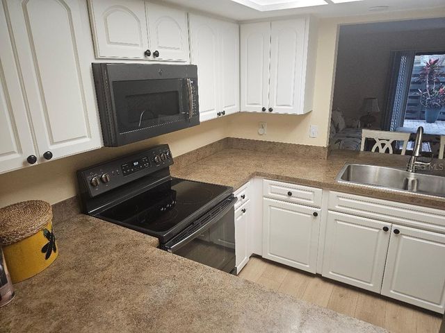 956 SUNRIDGE DRIVE H2, Sarasota, FL 34234