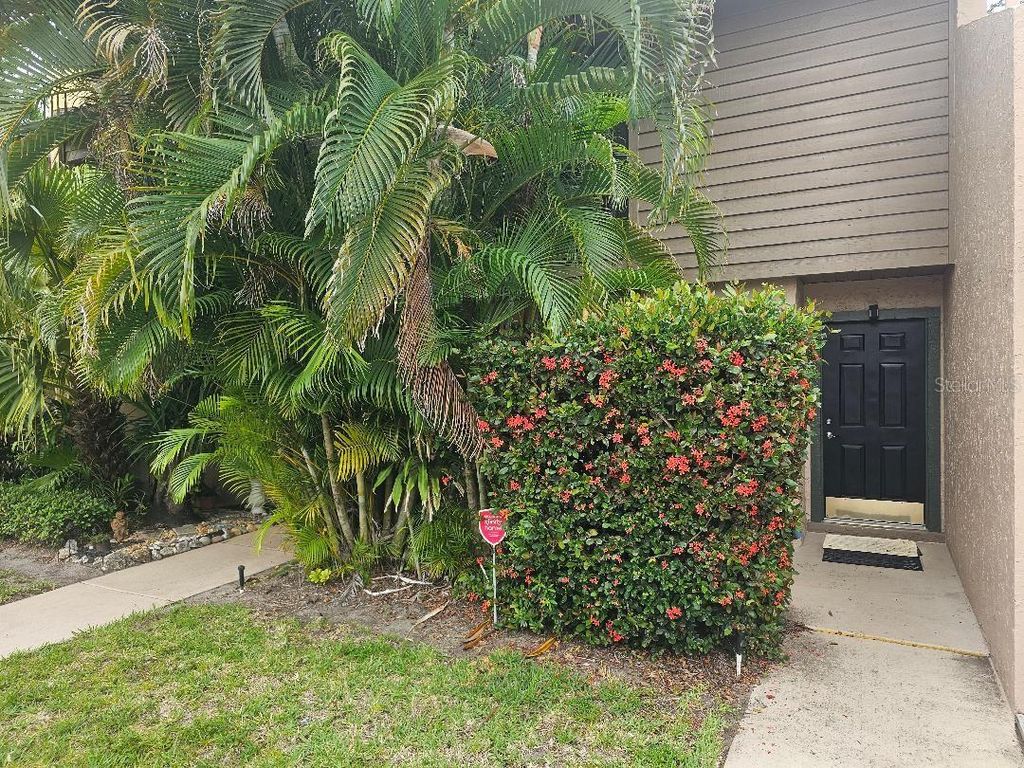 956 SUNRIDGE DRIVE H2, Sarasota, FL 34234
