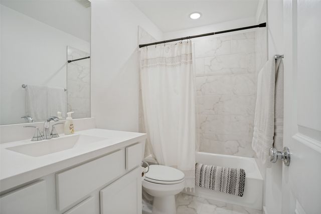 185 Ivy Parkway, Van Alstyne, TX 75495