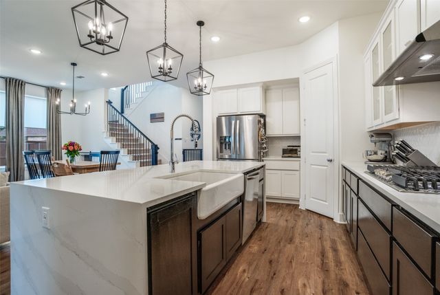185 Ivy Parkway, Van Alstyne, TX 75495