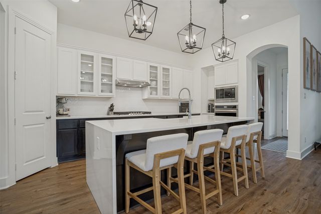 185 Ivy Parkway, Van Alstyne, TX 75495