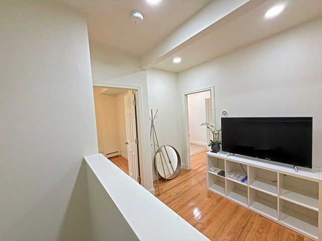 130 W 8th Street 3B, Boston, MA 02127