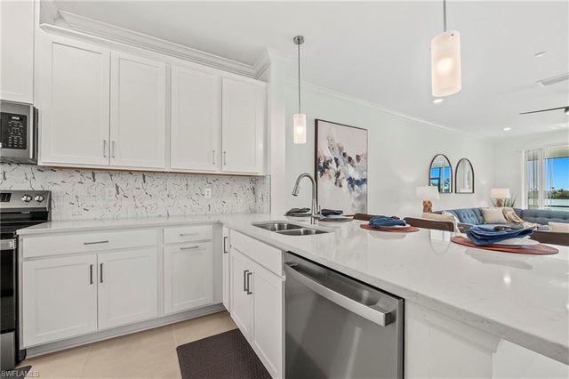 11751 Venetian Lagoon DR 104, Fort Myers, FL 33913
