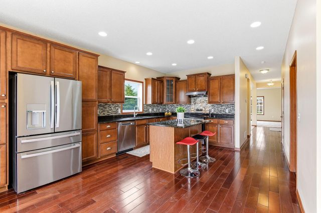 18849 64th Avenue N, Maple Grove, MN 55311