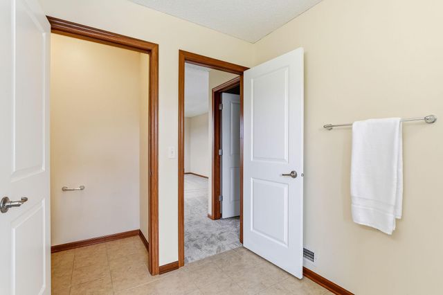 18849 64th Avenue N, Maple Grove, MN 55311
