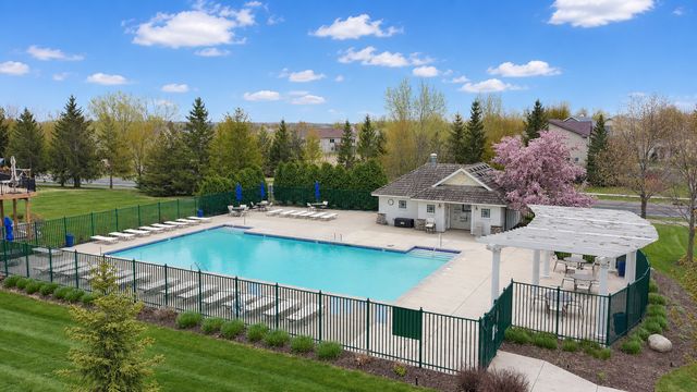 18849 64th Avenue N, Maple Grove, MN 55311